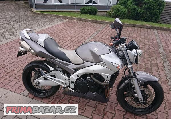 suzuki-gsr-600-2006