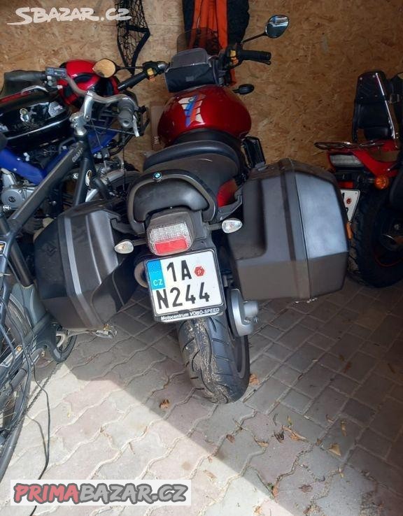 motorka-bmw-850r