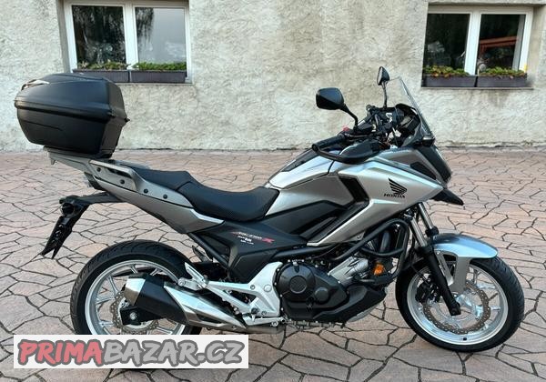 honda-nc-750-x-2017-najeto-15800km