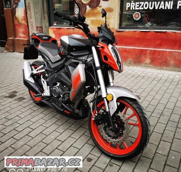 um-xtreet-125
