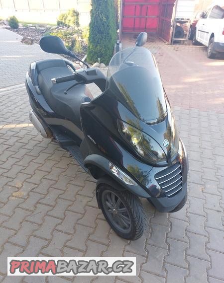 piaggio-mp3-250-i-e-rok-2007-vstrikovani-paliva