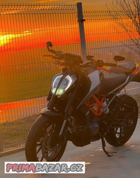 ktm-duke-125-2022