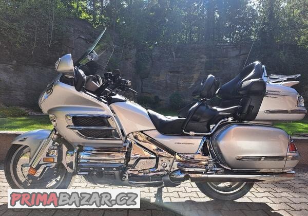 honda-gl-1800-gold-wing-abs-top-stav-vybava-40-000-km