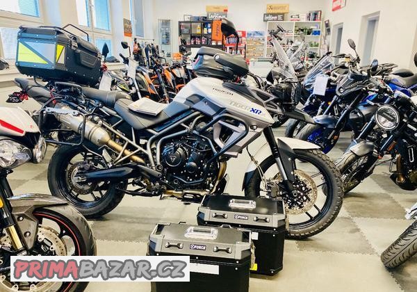 triumph-tiger-800-xrx-top-stav-20-240-km-doplnky