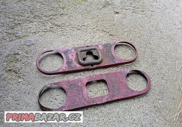 plech-pod-masku-jawa-550-555-parez