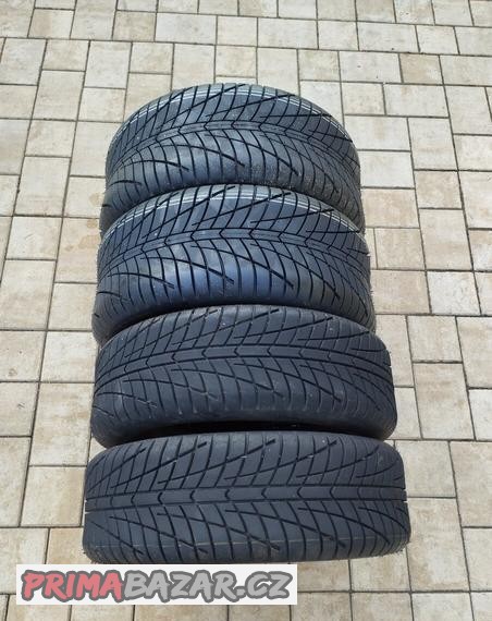 silnicni-pneumatiky-bulldog-25x8-12-a-25x10-12