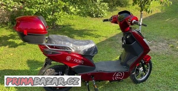 prodam-skutr-moped-bez-potreby-rp-racceway-e-fichtl-20-ah