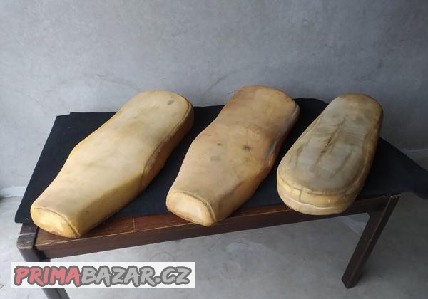 molitan-sedla-jawa-pionyr-mustang
