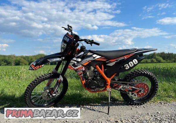 Dirtbike 300ccm 23kW, lze i na splátky