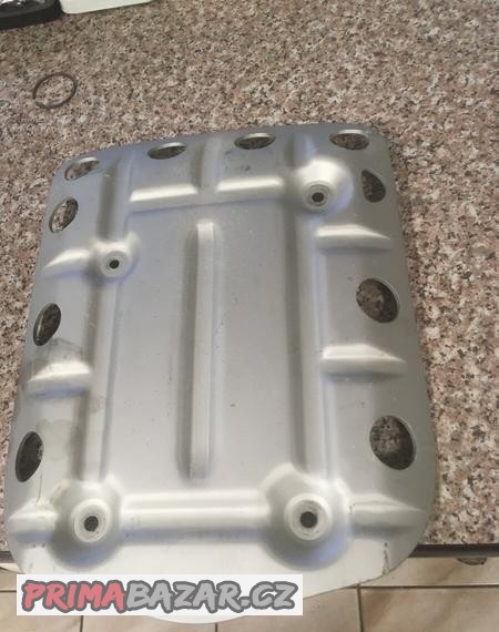 bmw-r1200gs-plech-pod-motor