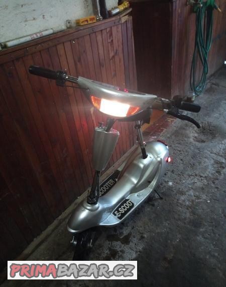 elektricky-e-scooter-250w