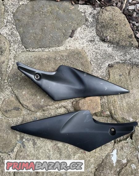 plasty-pod-nadrz-suzuki-gsxr-750-600-k6-k7