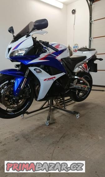 bocni-stojan-na-moto