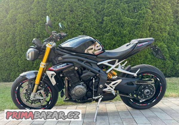 triumph-speed-triple-1200-rs