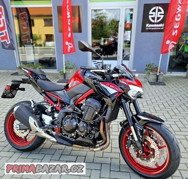 kawasaki-z900-cervena-2024-novy-motocykl