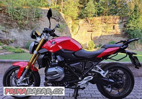 bmw-r-1200-r-abs-asc-info-esa-vyhrivane-rukojeti-tempomat