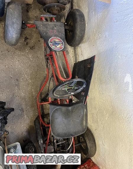 motokara-s-motorem-z-jawetty
