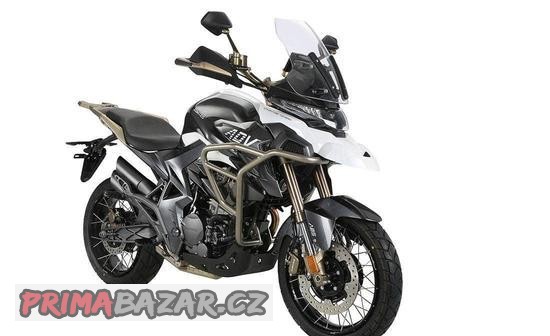 motocykl-zontes-310-tour-ii-bila-barva