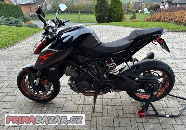 ktm-1290-superduke-r