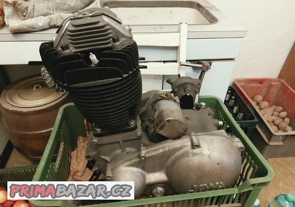 jawa-350-ohv-motor-s-prevodovkou
