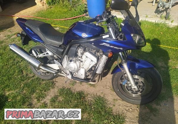 motocykl-yamaha-fzs-1000-fazer