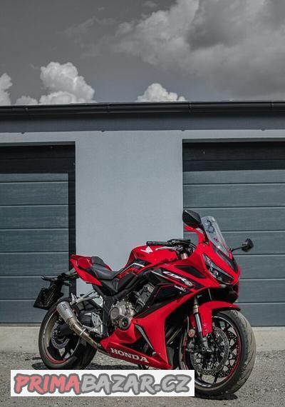 honda-cbr650r-2022-v-tp-35kw-ladeny-vyfuk-nebourana