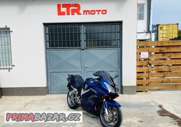 honda-vfr-800-moznost-splatek-a-protiuctu