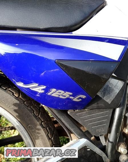 motocykl-adams-125