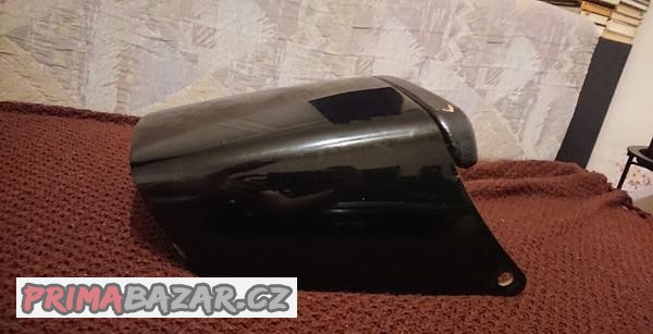 honda-xbr-500-zadna-krytka-sedla