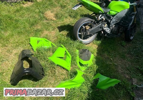 rozprodam-kawasaki-zx10r-ninja-04-05-na-nahradni-dily