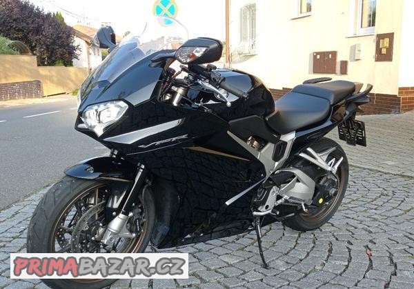 vfr800f-2014