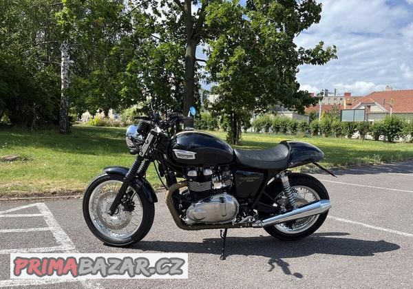 triumph-thruxton-900