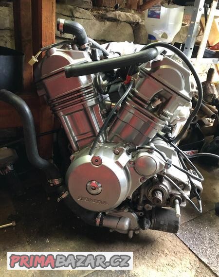 motor-xl650v-transalp-2005-plne-funkcni-top-stav