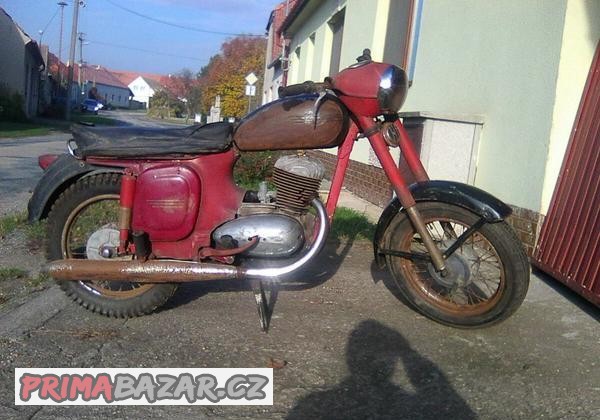 jawa-250-559-panelka-rozprodam-ji-i-po-dilech-najeto-18000