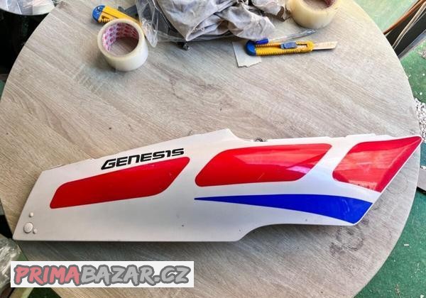 fzr-1000-600-bocni-plast-podsedlovy-pravy