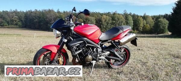 riumph-street-triple-675-r