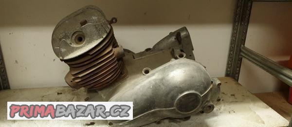 motor-triumph-250