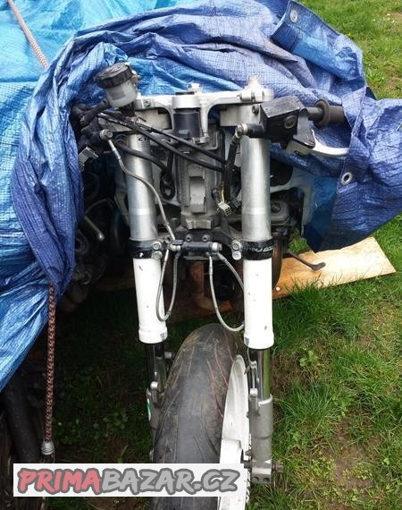 yamaha-fzr-1000