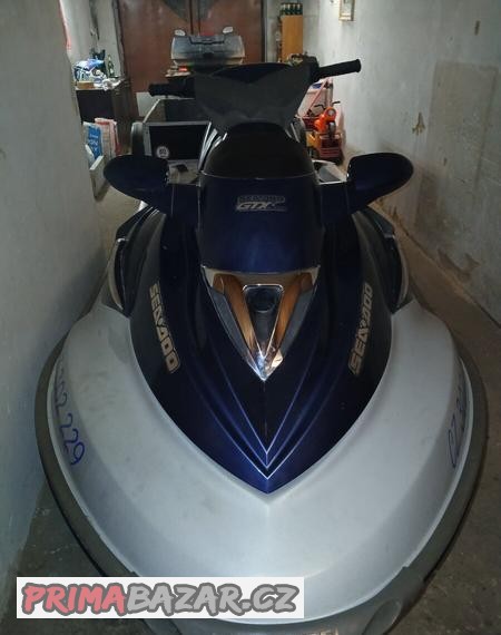 prodam-vodni-skutr-sea-doo