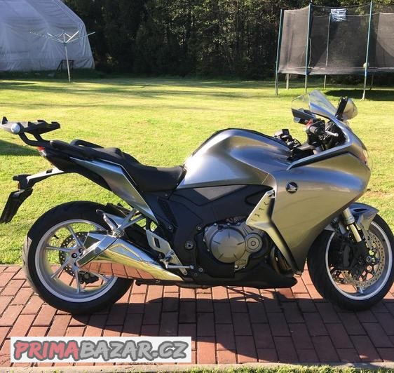 honda-vfr-1200f-127kw