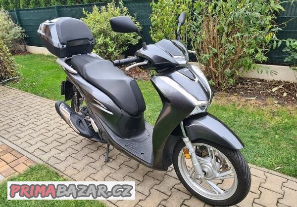 nova-honda-sh-125-r-v-2022-najeto-pouze-2-500km