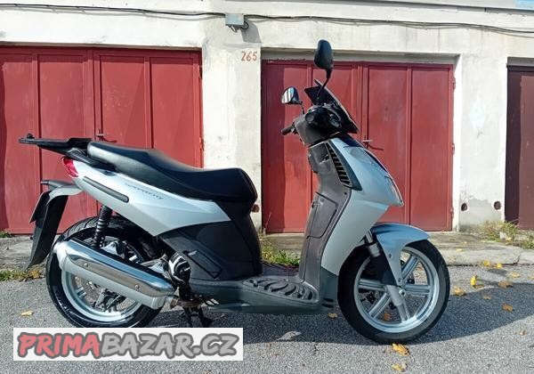 aprilia-sportcity-200