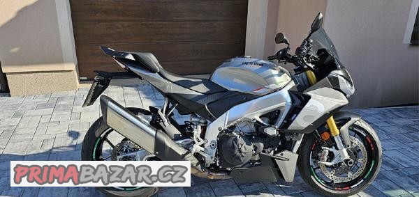aprilia-tuono-v4-1100