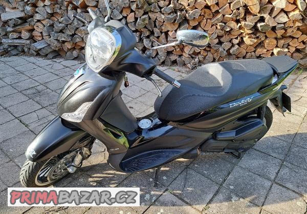 piaggo-beverly-300-police