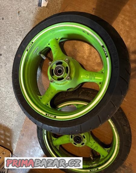kola-kawasaki-zx6r