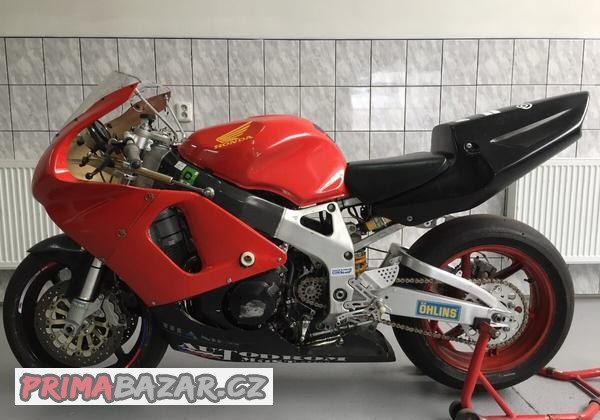 honda-cbr-900-rr-sc33