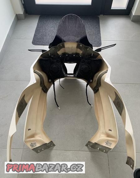 kawasaki-zx10r-kapota-spodni-dil-a-svetlomety