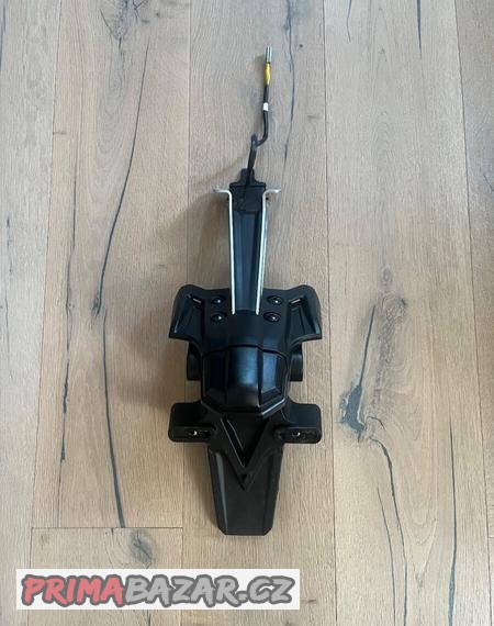 yamaha-yzf-r7-2023-originalni-drzak