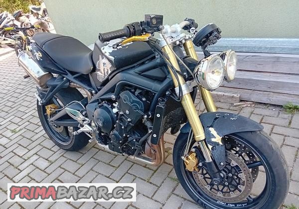 triumph-street-triple-675