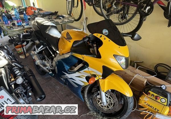 bourana-honda-cbr-600f-1999